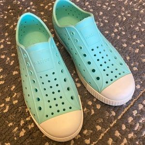 Like new Natives size J2